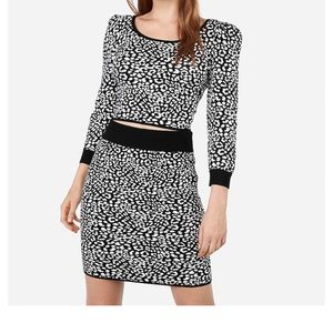 Leopard Print Cropped Puff Sleeve Sweater